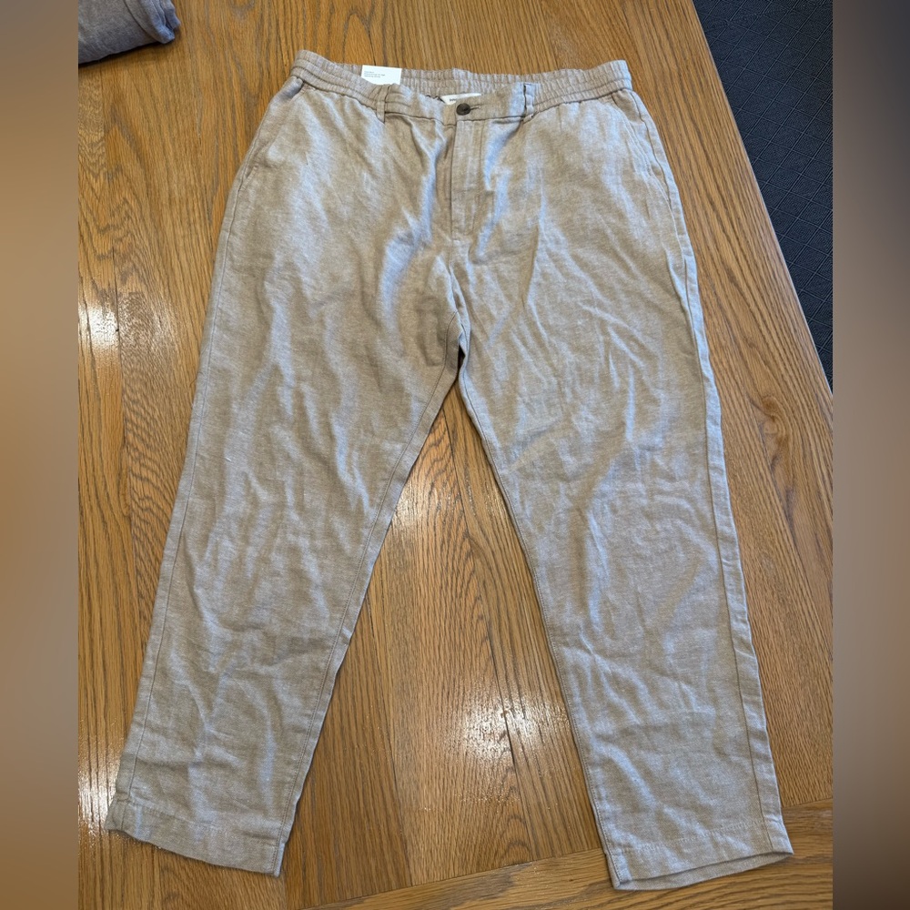 Banana Republic Light Tan Linen Pants